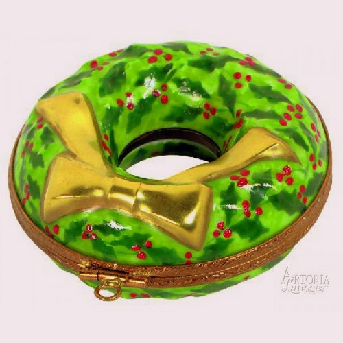 Artoria Pine Wreath Limoges Box