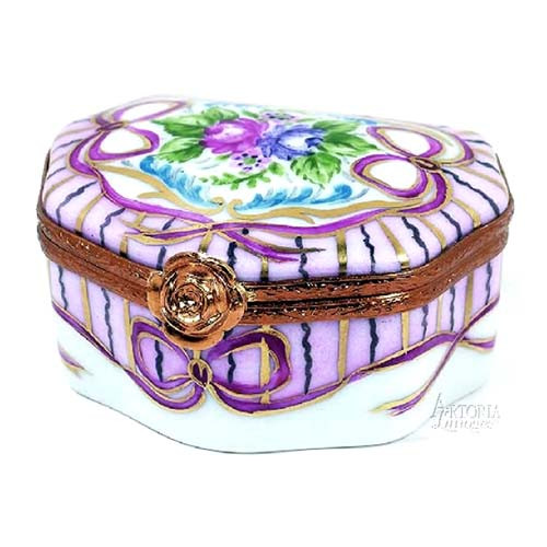 Artoria Sandra Box: Recamier Rose Limoges Box